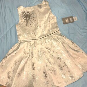 Disney Frozen Elsa Dress Girls 5/6 Silver Snowflake Cape NWT